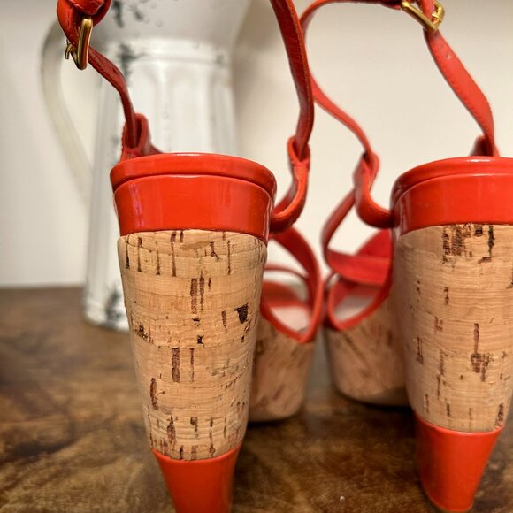 Miu Miu Orange Patent Leather Slingback Platform Sandals – Size 7.5 - Picture 4 of 5